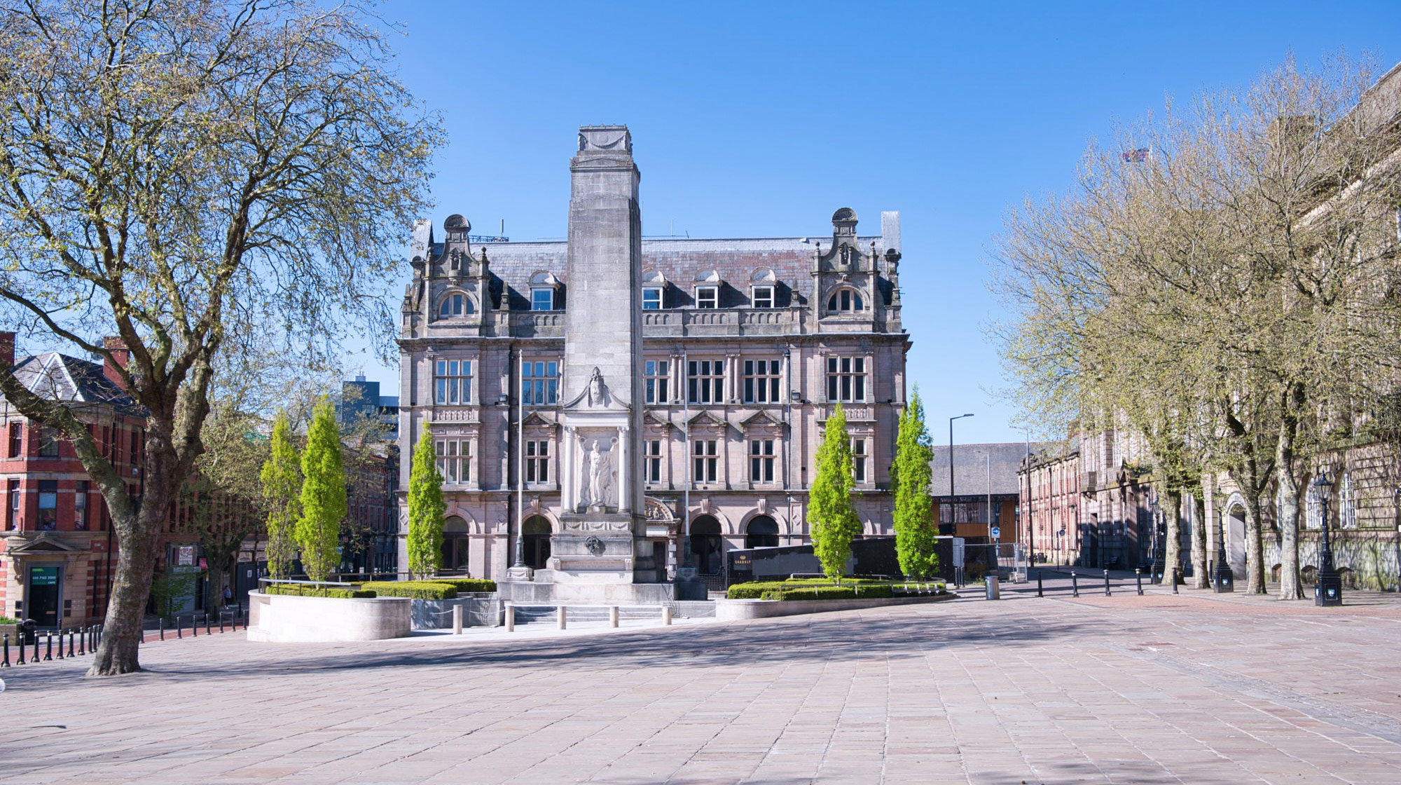 Preston Cenotaph and old Post Office